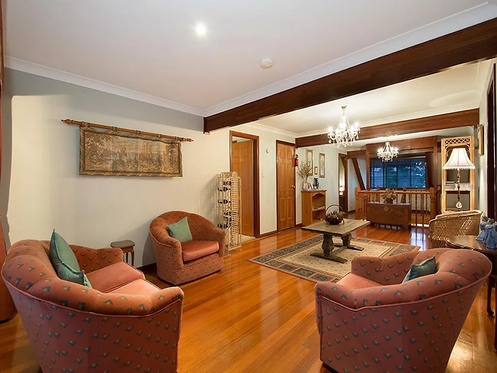 *** Bed & Breakfast Ainslie Manor Bed And Breakfast Redcliffe Australia