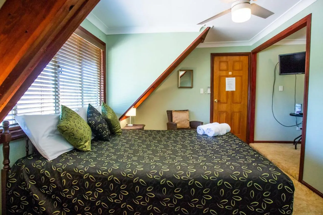 Ainslie Manor Bed And Breakfast Redcliffe Australia